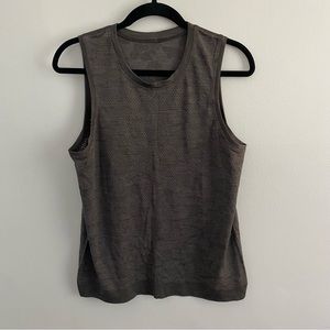 Lululemon Breeze By Muscle Crop Tank
